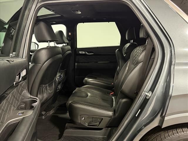 Used 2022 Hyundai Palisade Calligraphy w/ Winter Package image 13