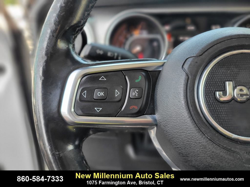 Used 2019 Jeep Wrangler Unlimited Sahara image 25