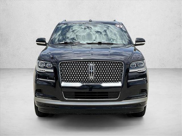 Used 2023 Lincoln Navigator L Reserve AWD/4WD image 3