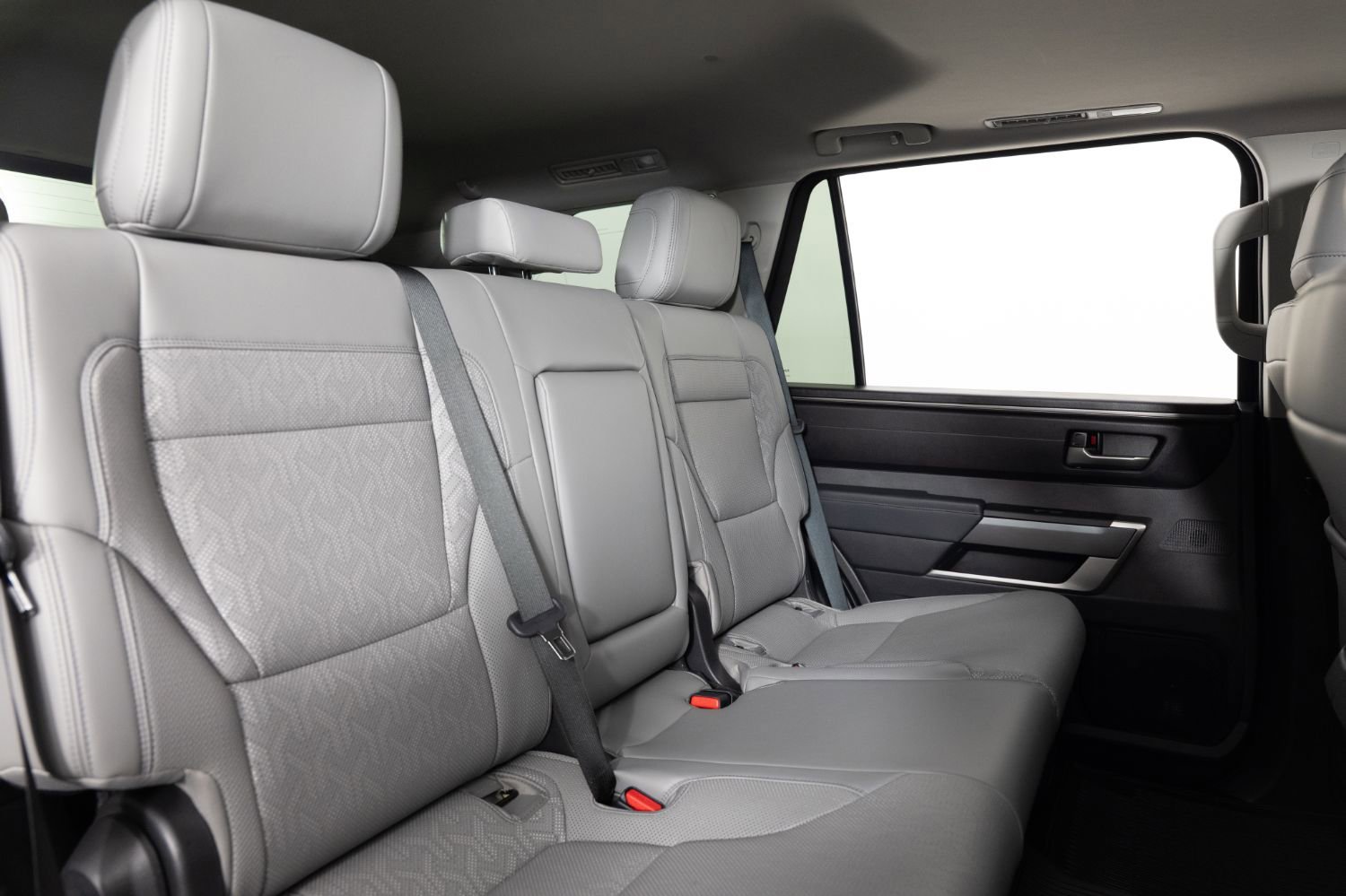 Used 2024 Toyota Sequoia SR5 w/ SR5 Premium Package AWD/4WD image 27