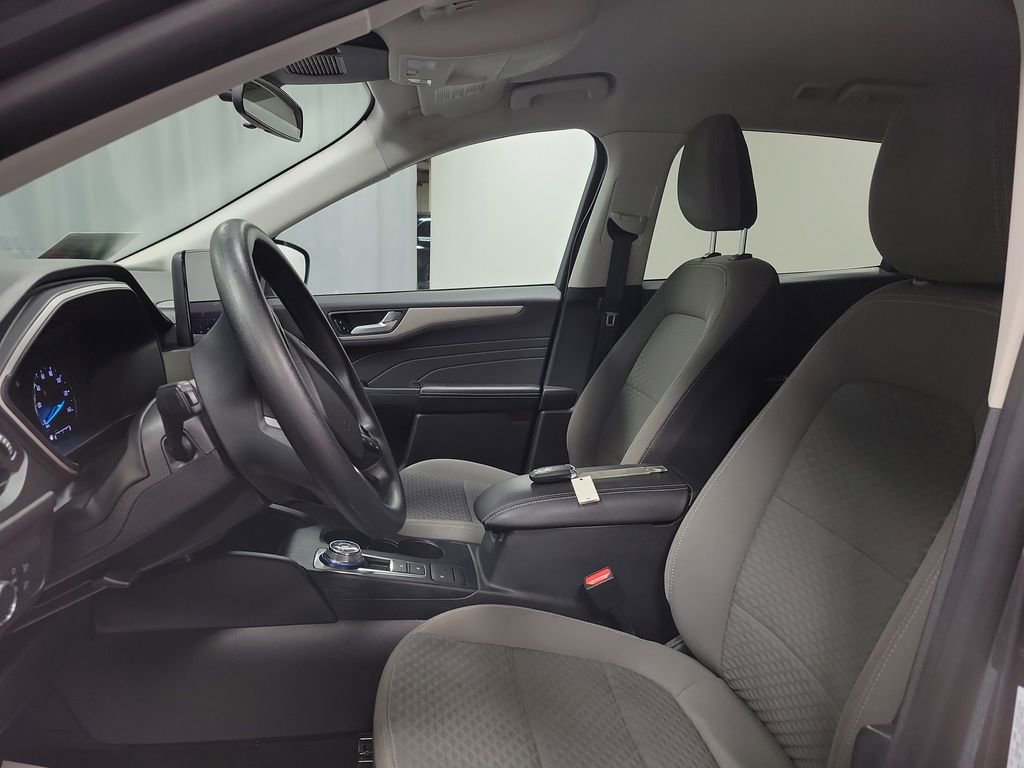 Used 2021 Ford Escape SE image 12