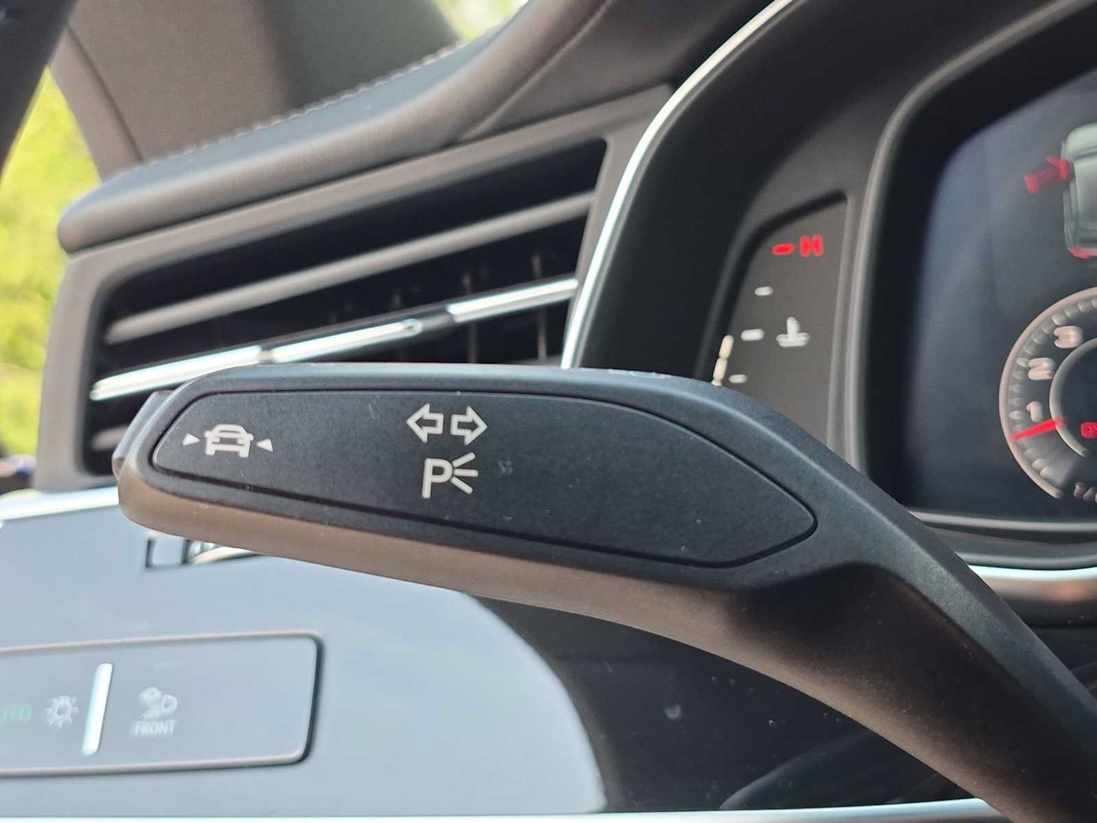 Used 2019 Audi Q8 Prestige w/ Year 1 Package AWD/4WD image 27