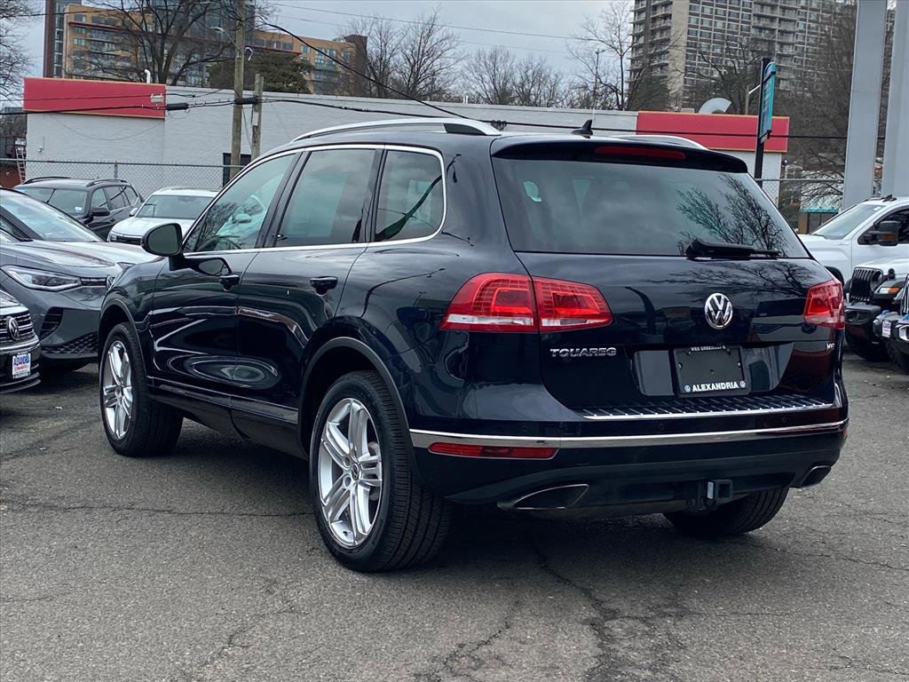 Used 2015 Volkswagen Touareg Executive image 5