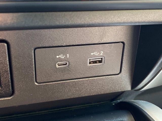 Used 2021 Nissan Titan SV w/ SV Convenience Package AWD/4WD image 27