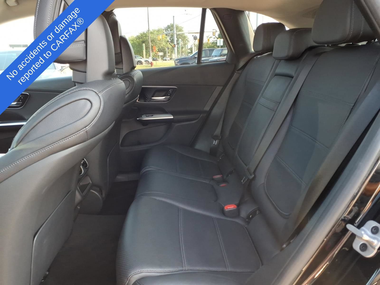 Used 2024 Mercedes-Benz GLC 300 image 11