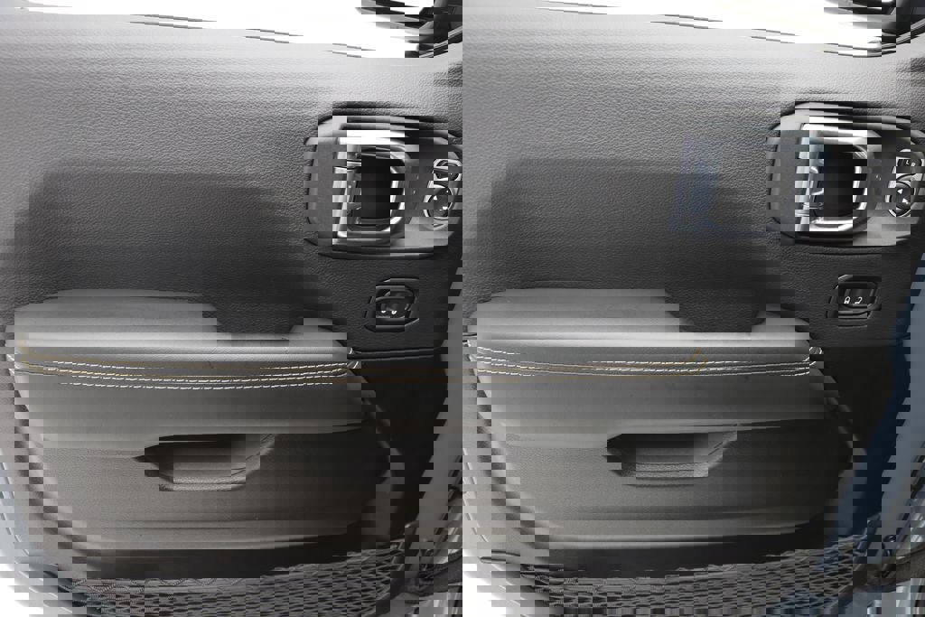 Used 2024 Jeep Wrangler Sahara w/ Technology Group image 15