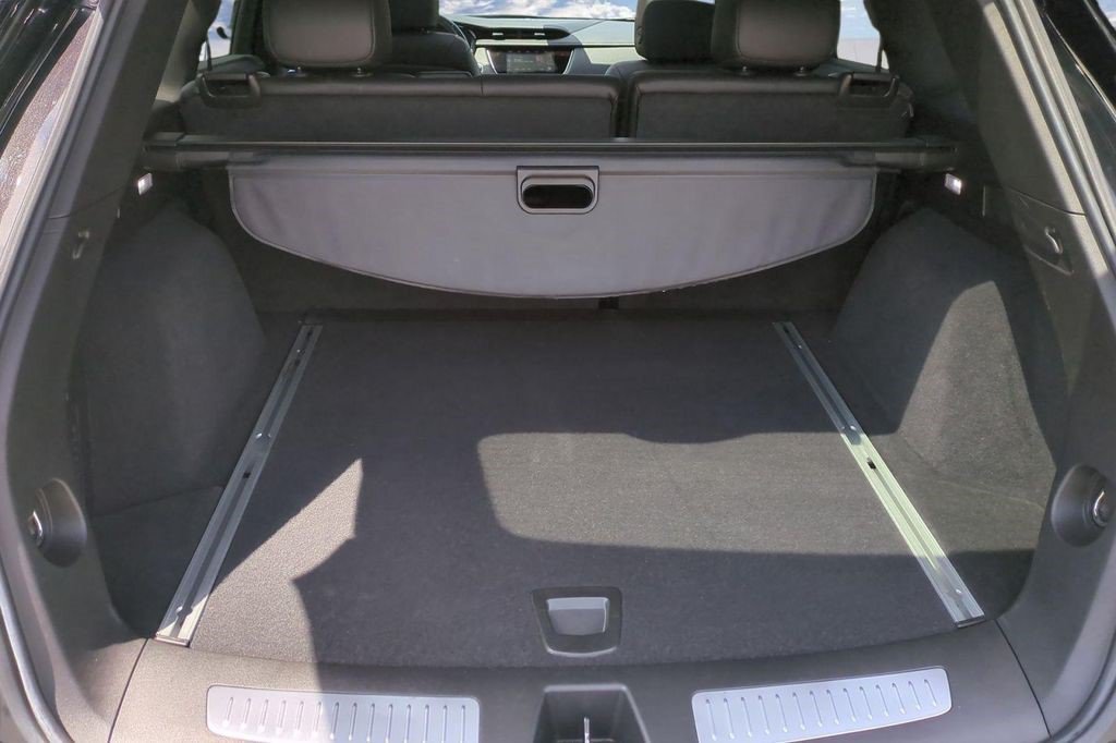 Certified 2023 Cadillac XT5 Premium Luxury FWD image 18