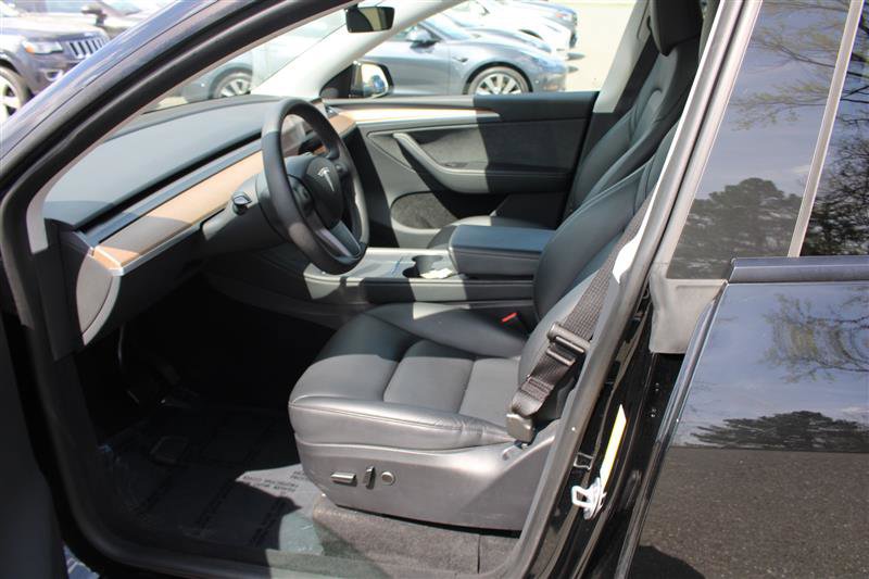 Used 2023 Tesla Model Y Long Range image 9