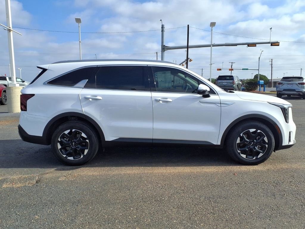 Used 2025 Kia Sorento S w/ Panoramic Sunroof Package image 8