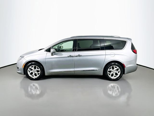 Used 2018 Chrysler Pacifica Touring-L Plus w/ Tire & Wheel Group image 9