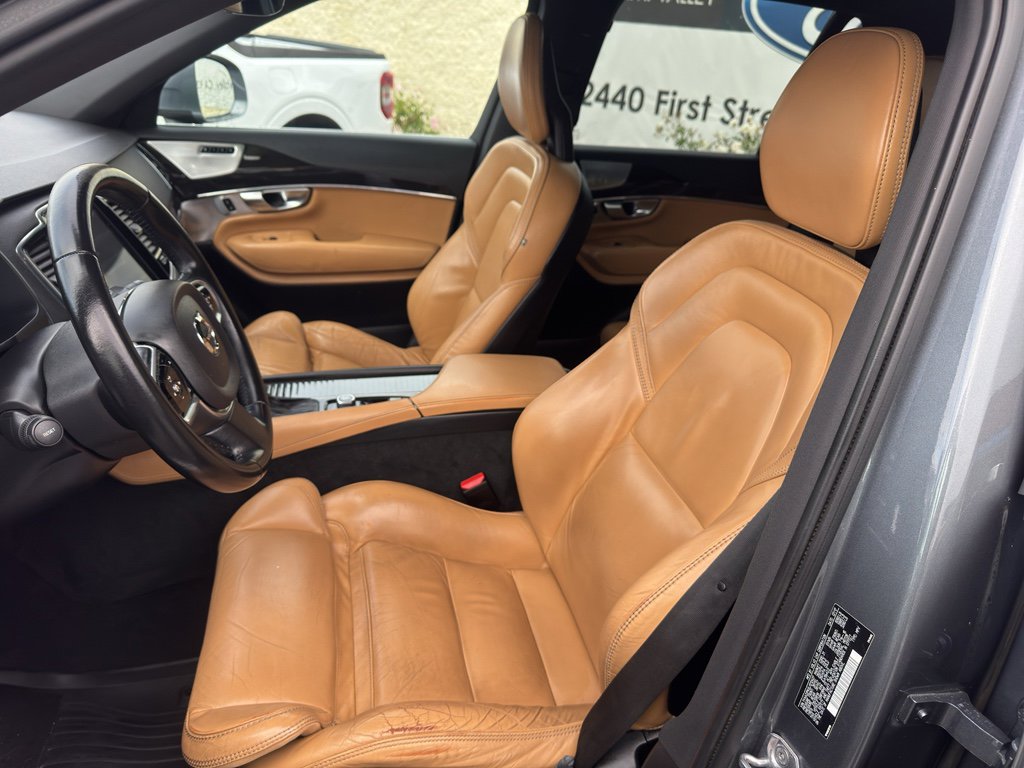 Used 2018 Volvo XC90 T6 Momentum w/ Convenience Package image 9