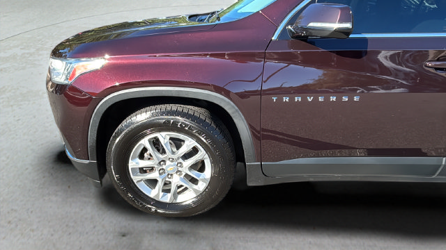 Used 2020 Chevrolet Traverse LT AWD/4WD image 38