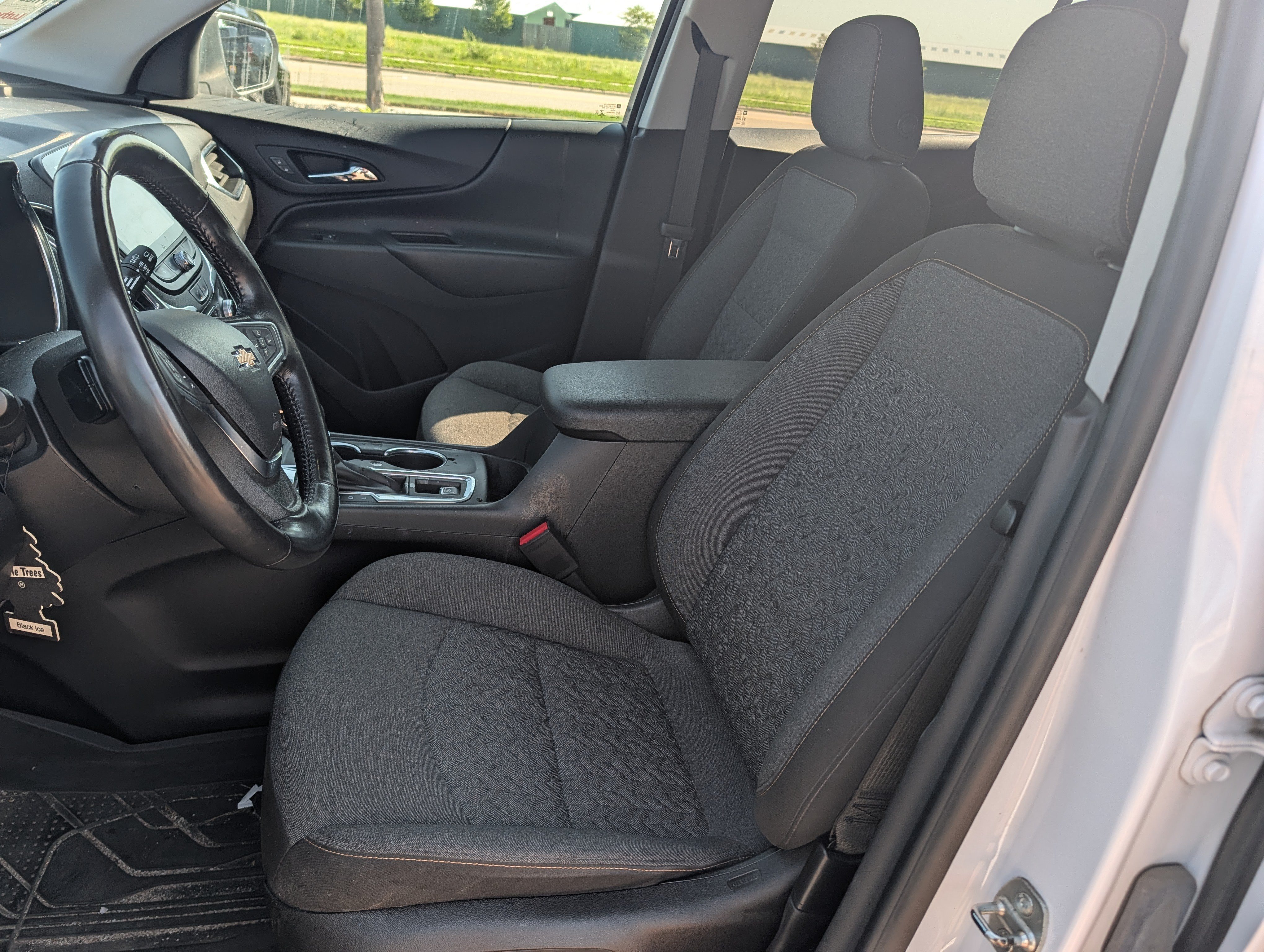 Used 2022 Chevrolet Equinox LT AWD/4WD image 8