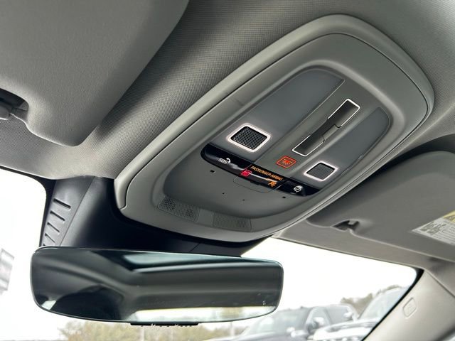 Used 2023 Volvo S60 B5 Plus w/ Climate Package image 19