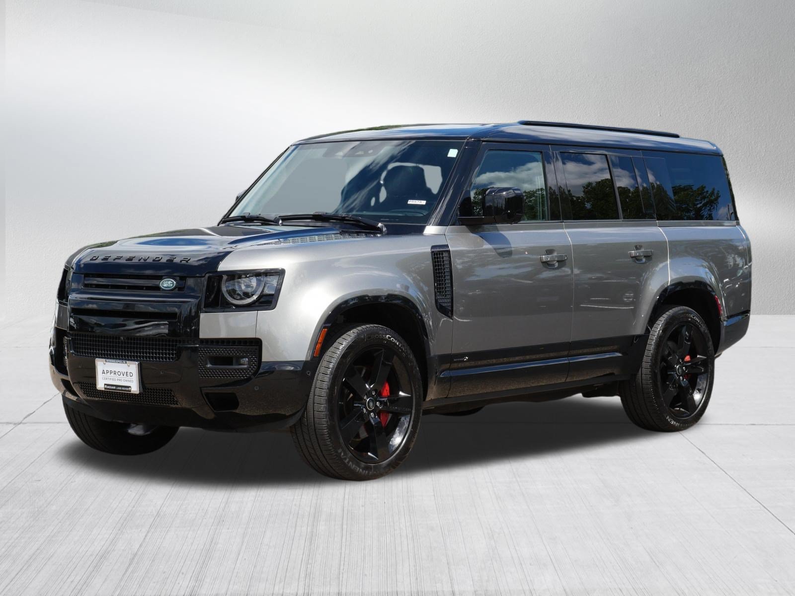Certified 2025 Land Rover Defender 130 X AWD/4WD image 1