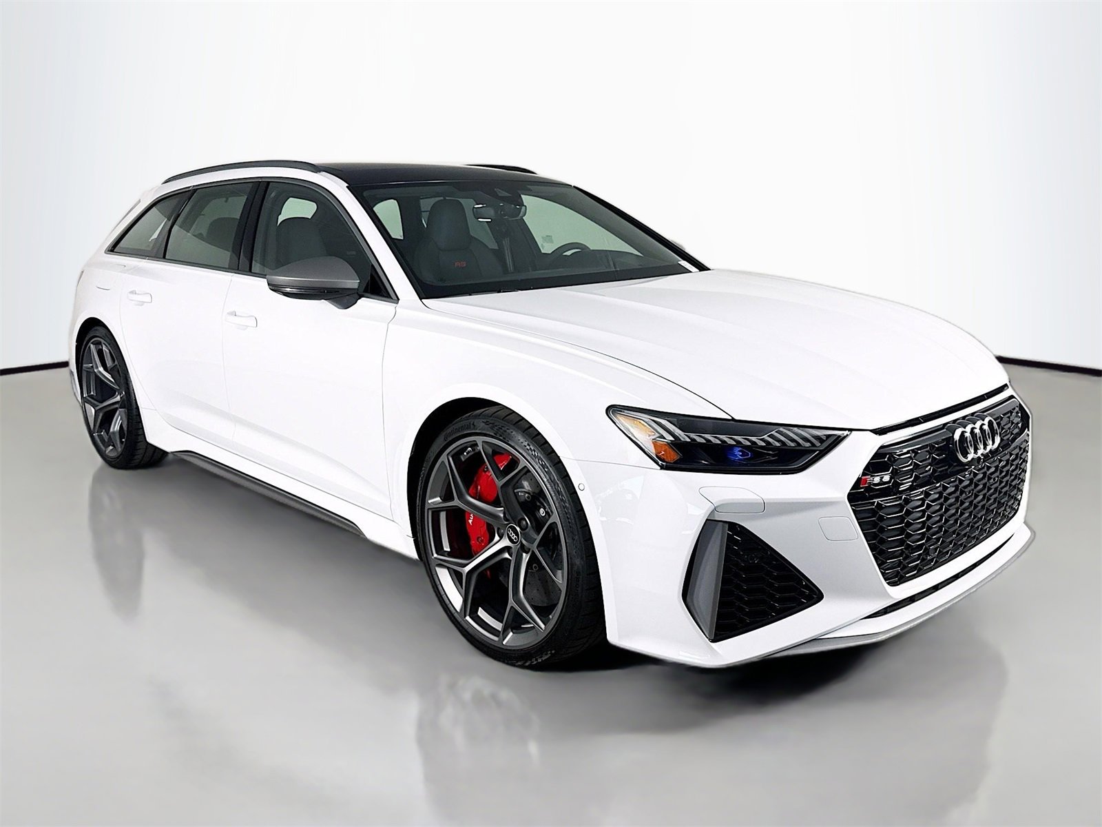 New 2025 Audi RS 6 performance image 1
