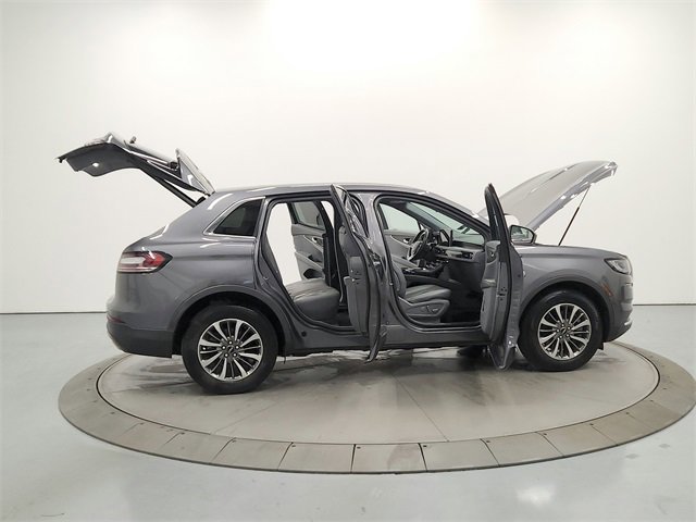 Used 2021 Lincoln Nautilus Reserve image 16