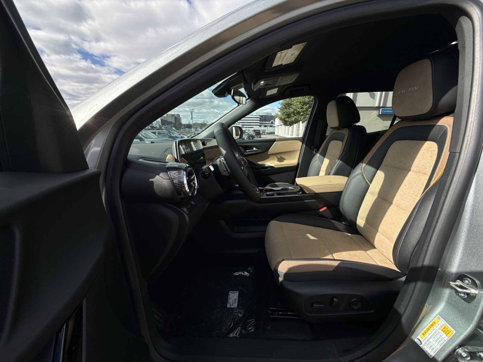 New 2026 Chevrolet Equinox ACTIV FWD image 13