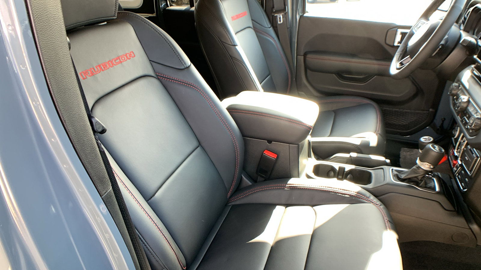 Used 2025 Jeep Wrangler Unlimited Rubicon image 30