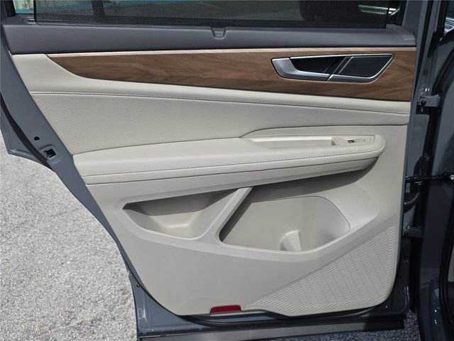 New 2026 Volkswagen Atlas SE image 10