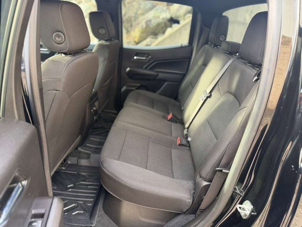 Used 2023 Chevrolet Colorado LT image 17