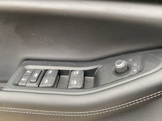 Used 2024 Jeep Grand Cherokee Altitude image 28