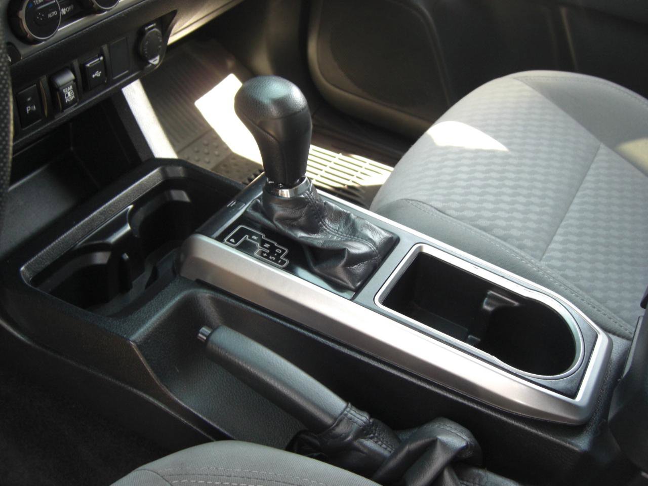 Used 2022 Toyota Tacoma SR5 image 8