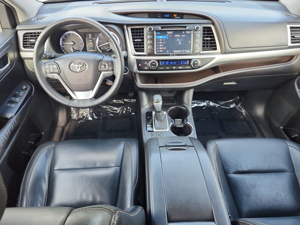 Used 2015 Toyota Highlander XLE FWD image 18
