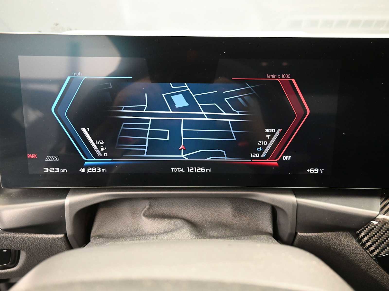 Used 2025 BMW M2 w/ Lighting Package image 12