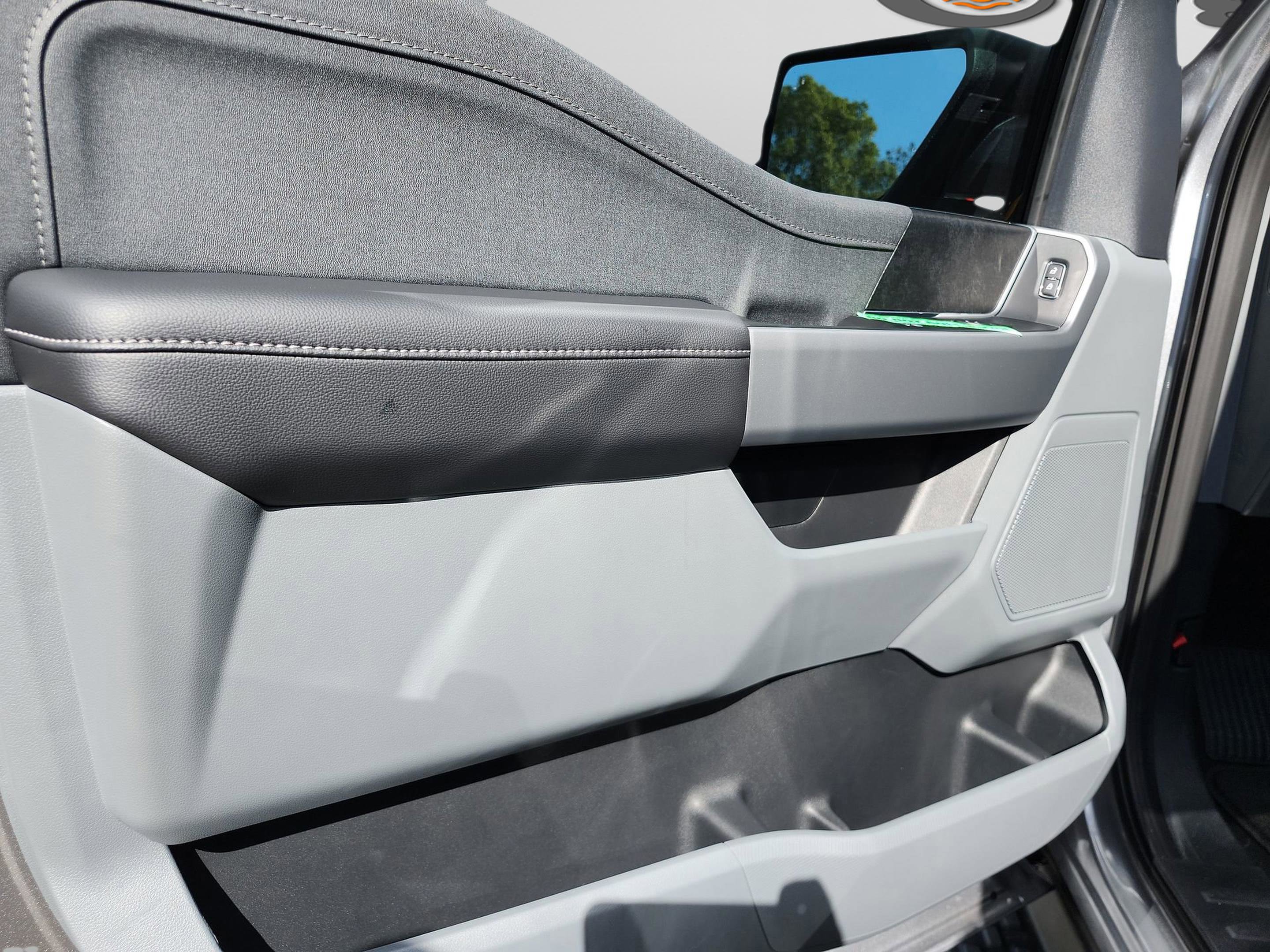 New 2025 Ford F150 Lightning XLT image 15