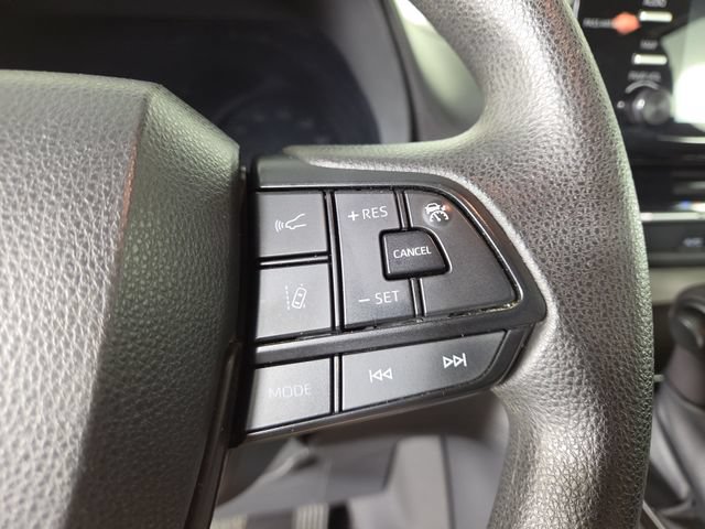 Used 2023 Toyota Sienna LE FWD image 25