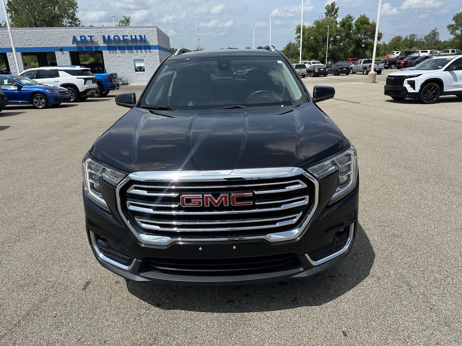 Used 2024 GMC Terrain SLT AWD/4WD image 10