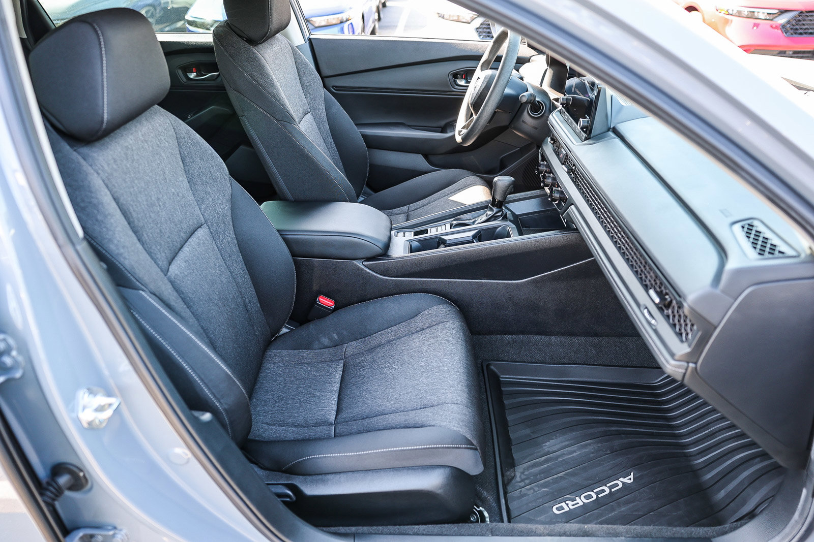 Certified 2025 Honda Accord SE image 9