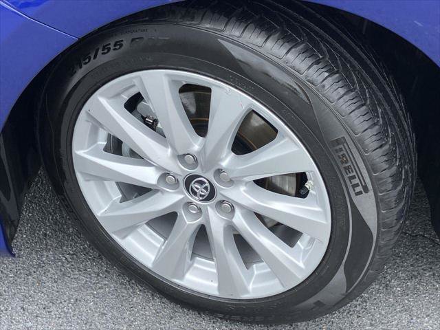 Certified 2018 Toyota Camry LE FWD image 9