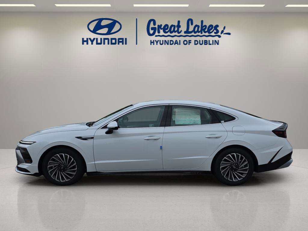 Certified 2025 Hyundai Sonata SEL FWD image 2