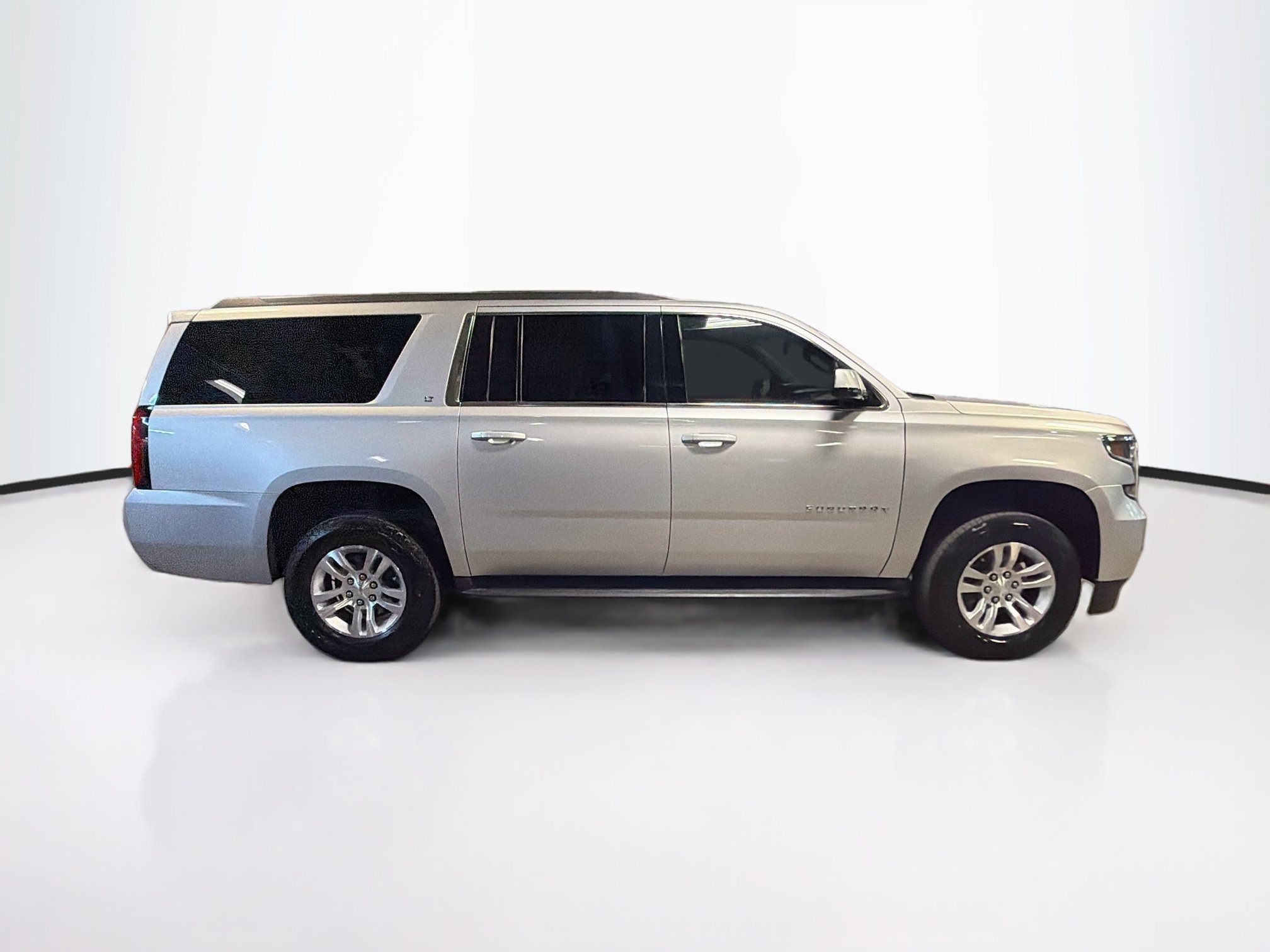 Used 2018 Chevrolet Suburban LT AWD/4WD image 10