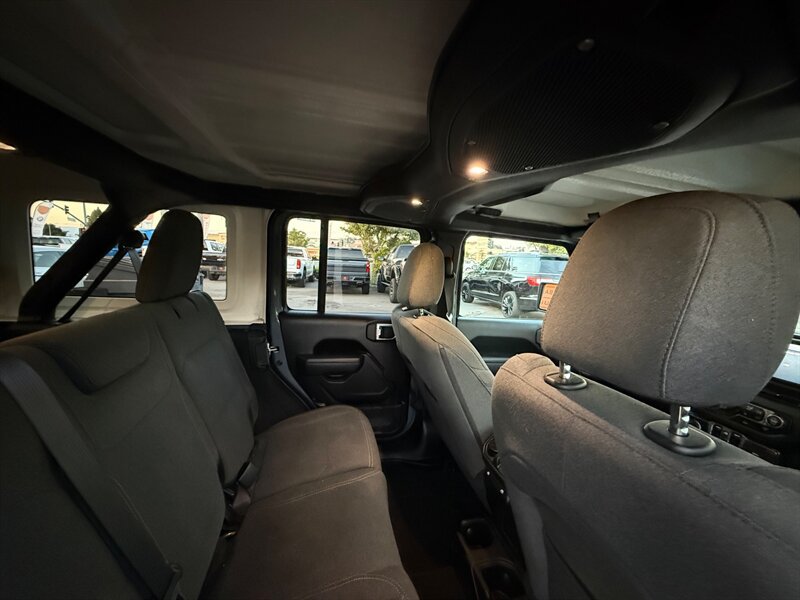 Used 2025 Jeep Wrangler Unlimited Sport AWD/4WD image 32