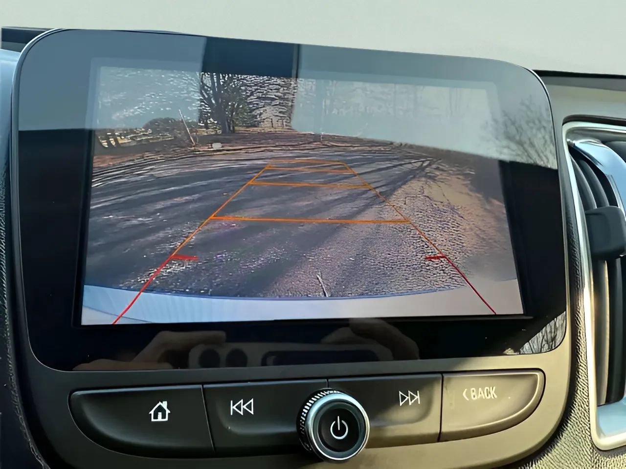 Used 2016 Chevrolet Malibu LT w/ Leather Package image 29