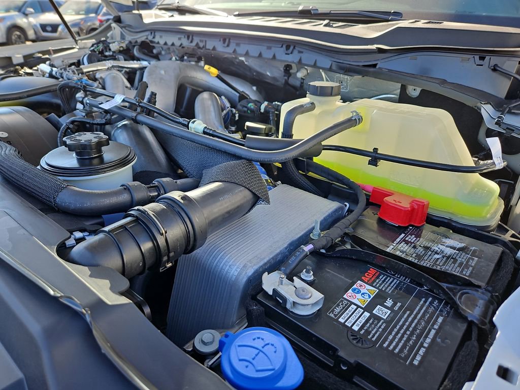 New 2026 Ford F250 Lariat w/ Black Appearance Package image 15