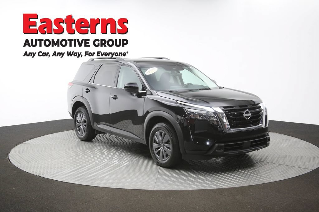 Used 2025 Nissan Pathfinder SV FWD image 51