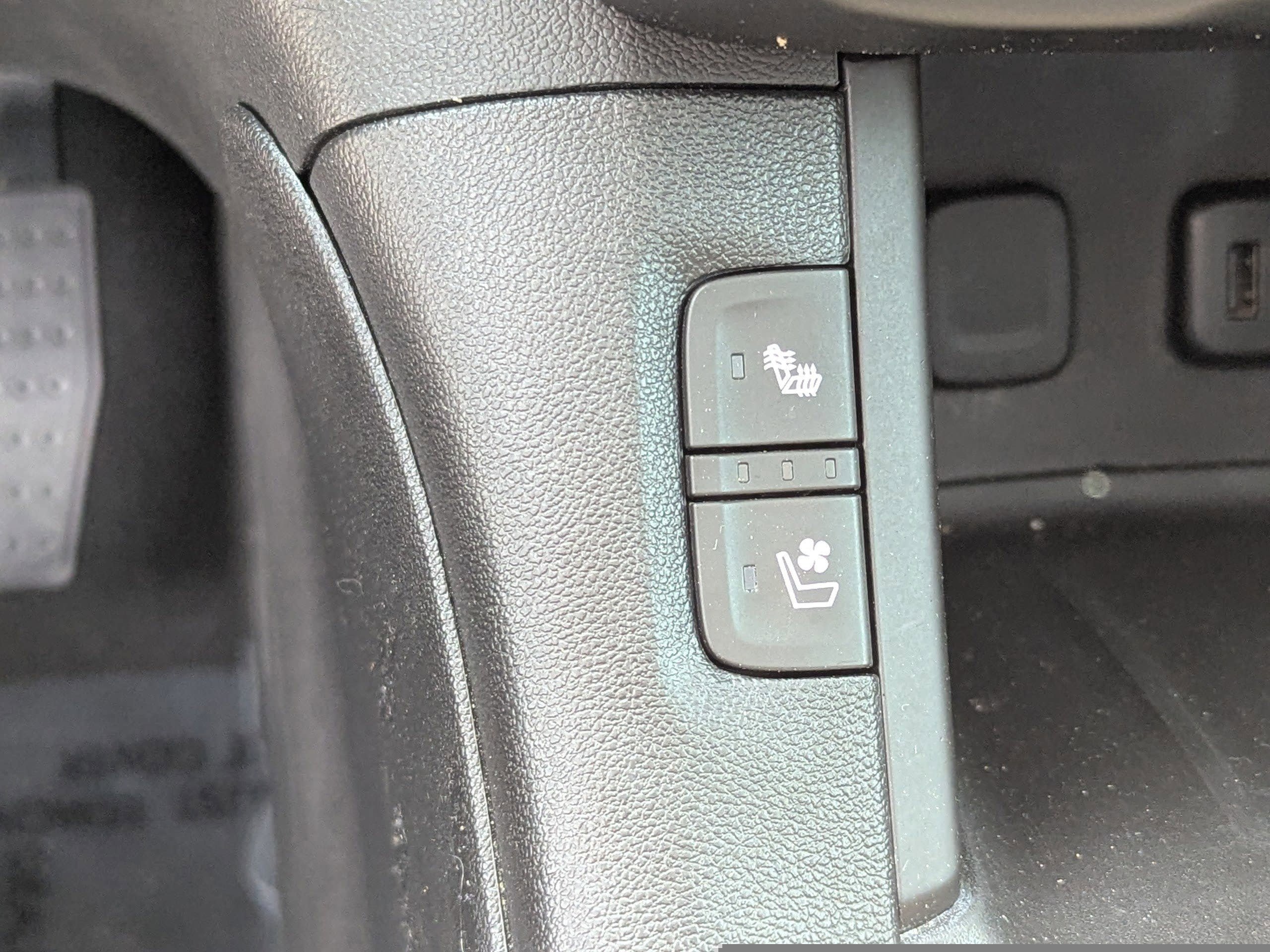 Used 2019 GMC Acadia Denali w/ Technology Package FWD image 28