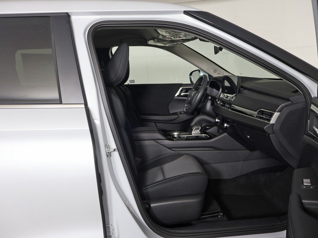 New 2026 Mitsubishi Outlander ES AWD/4WD image 29