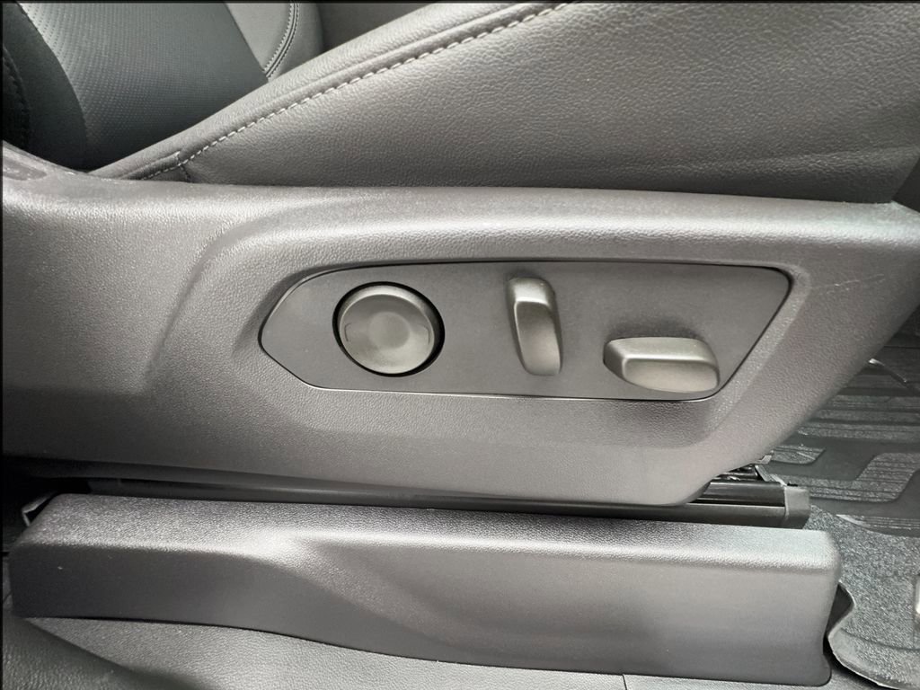 Used 2024 GMC Sierra 1500 SLT AWD/4WD image 34