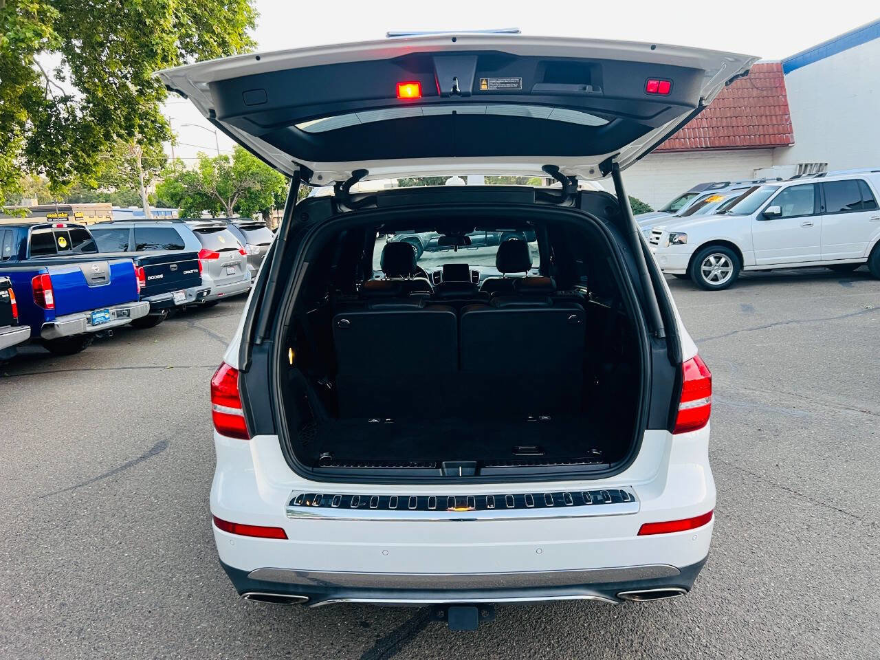 Used 2019 Mercedes-Benz GLS 450 4MATIC image 9