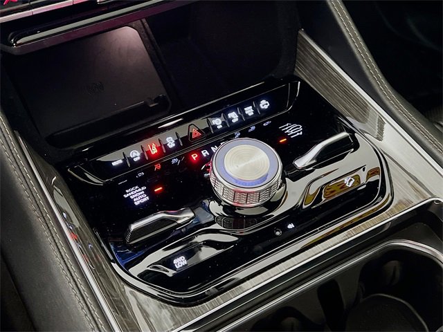 Used 2022 Jeep Wagoneer Series III w/ Premium Group I image 23