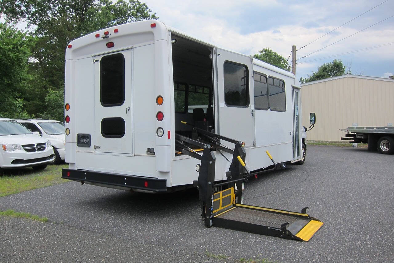 Used 2016 Ford E-450 and Econoline 450 Super Duty w/ Shuttle Bus Prep Package RWD image 1