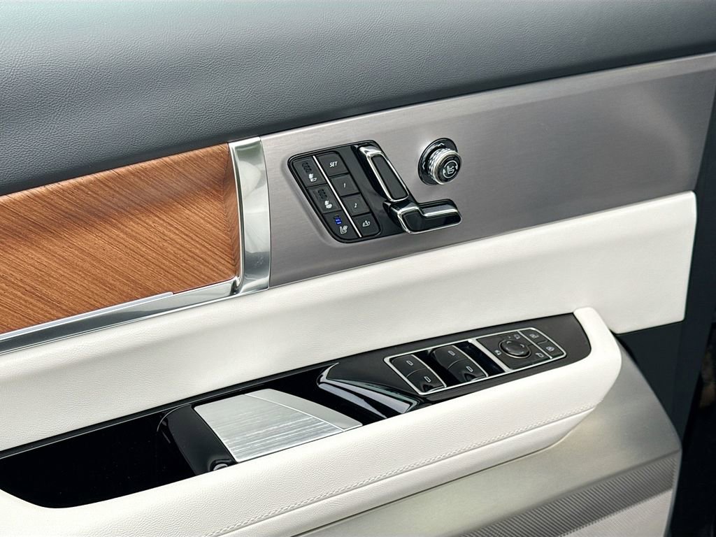 New 2026 Cadillac Vistiq Sport image 18