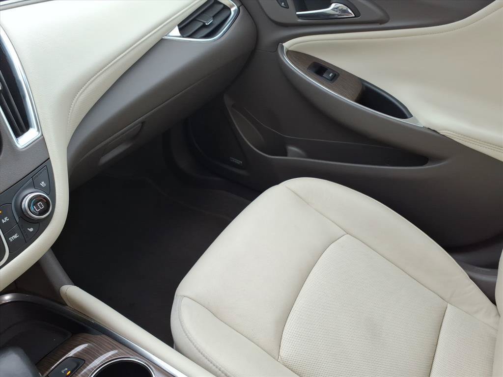 Used 2024 Chevrolet Malibu LT FWD image 33