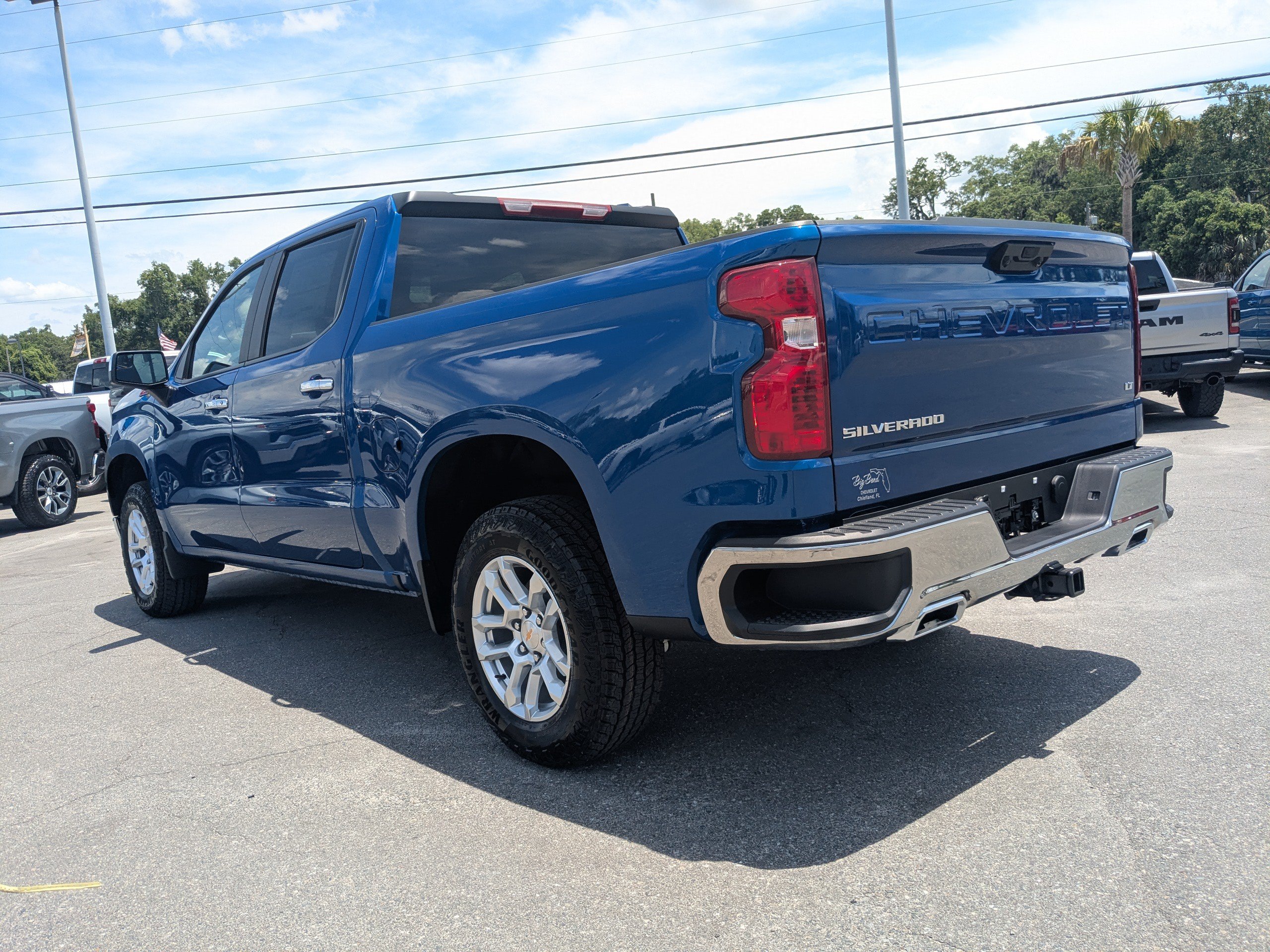 New 2026 Chevrolet Silverado 1500 LT w/ Z71 Off-Road Package AWD/4WD image 6