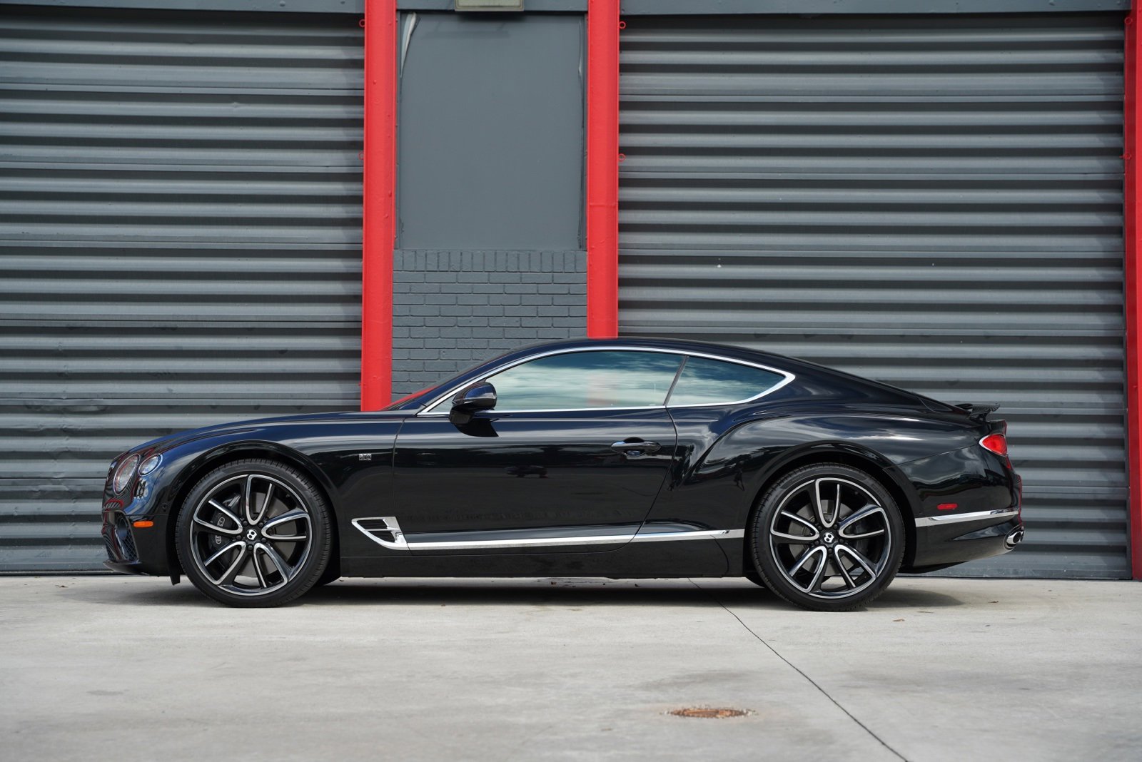 Used 2021 Bentley Continental GT image 8
